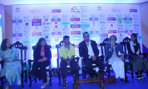 Indian Athletes addressing by press at TATA steel 25k in red road